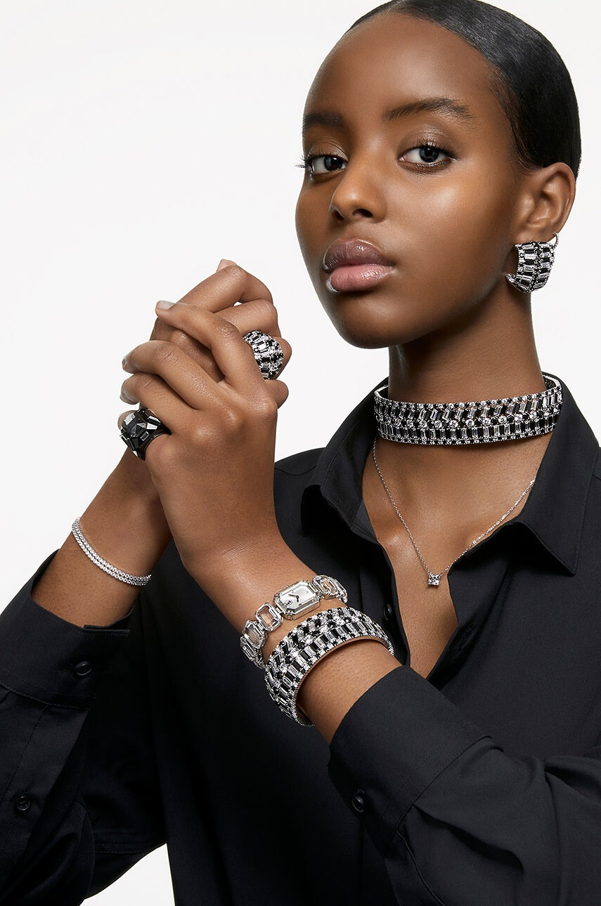 Swarovski Часовник 5621173 Millenia дамски в бяло - Pepit.bg