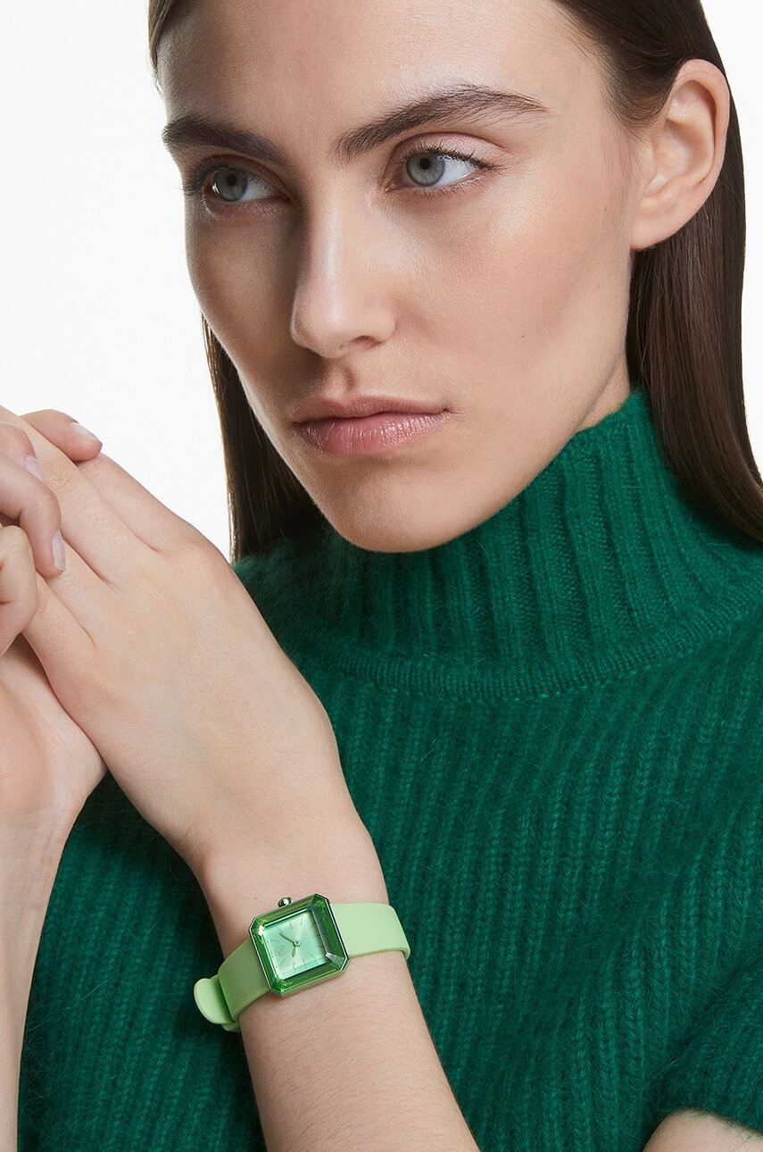Swarovski Часовник 5624379 Lucent дамски в зелено - Pepit.bg