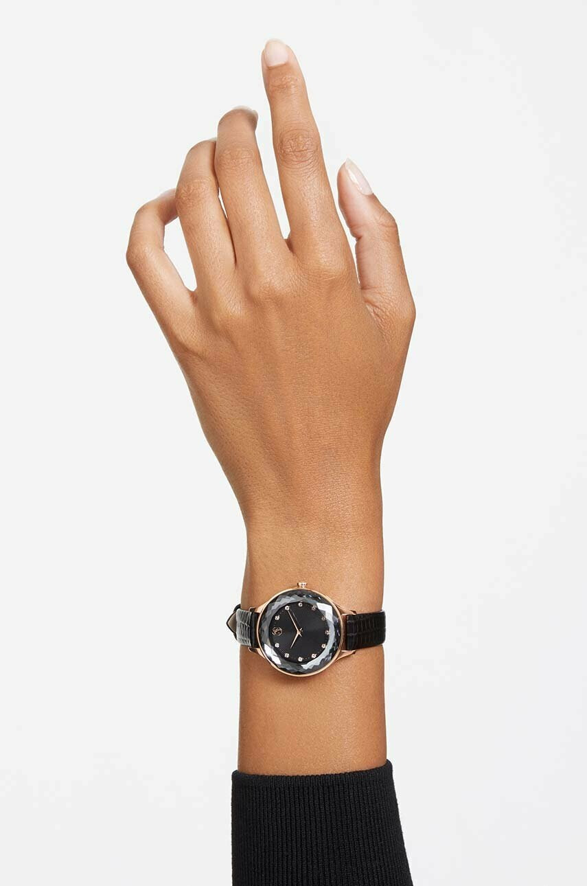 Swarovski Часовник OCTEA NOVA 5650033 дамски в черно - Pepit.bg