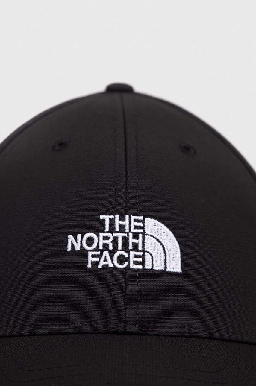 The North Face Детска шапка с козирка - Pepit.bg