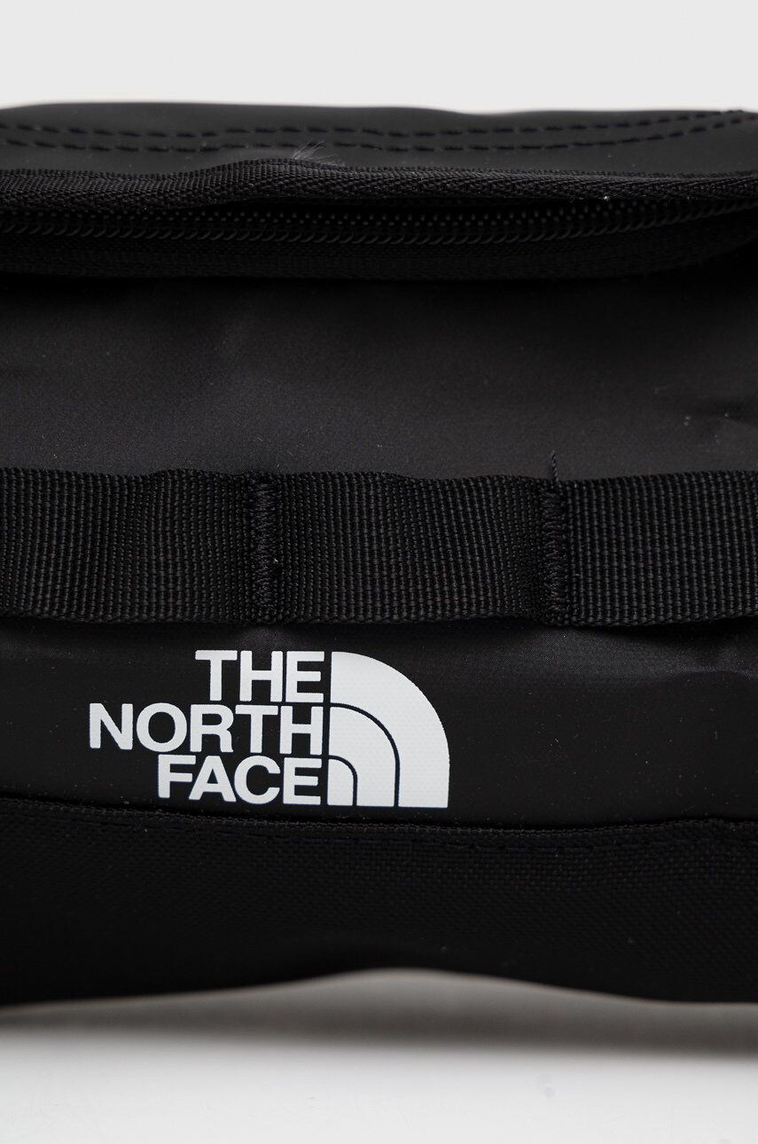 The North Face Козметична чанта в черно - Pepit.bg