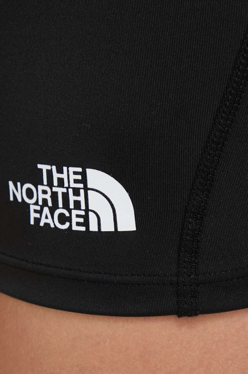 The North Face Къс панталон за трениране в черно с принт със стандартна талия - Pepit.bg