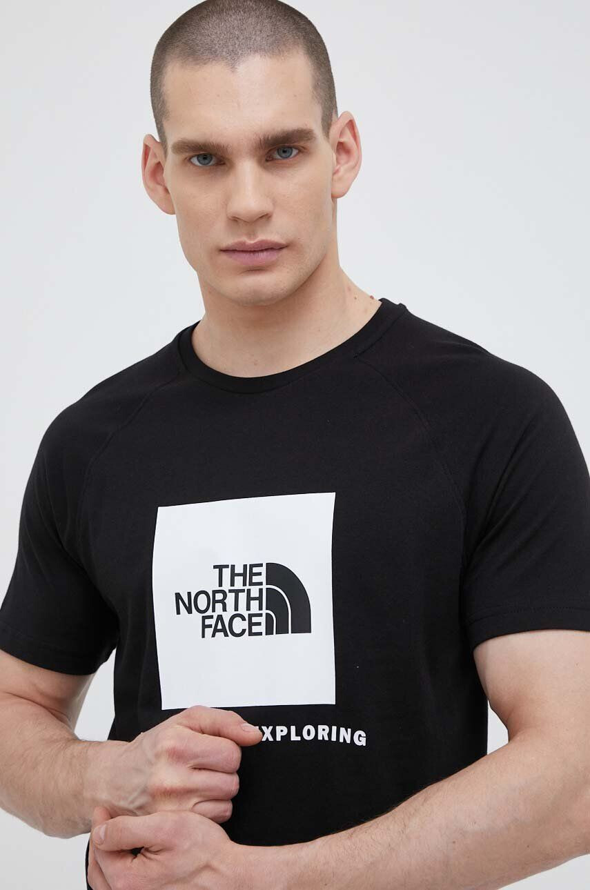 The North Face Памучна тениска в черно с принт - Pepit.bg