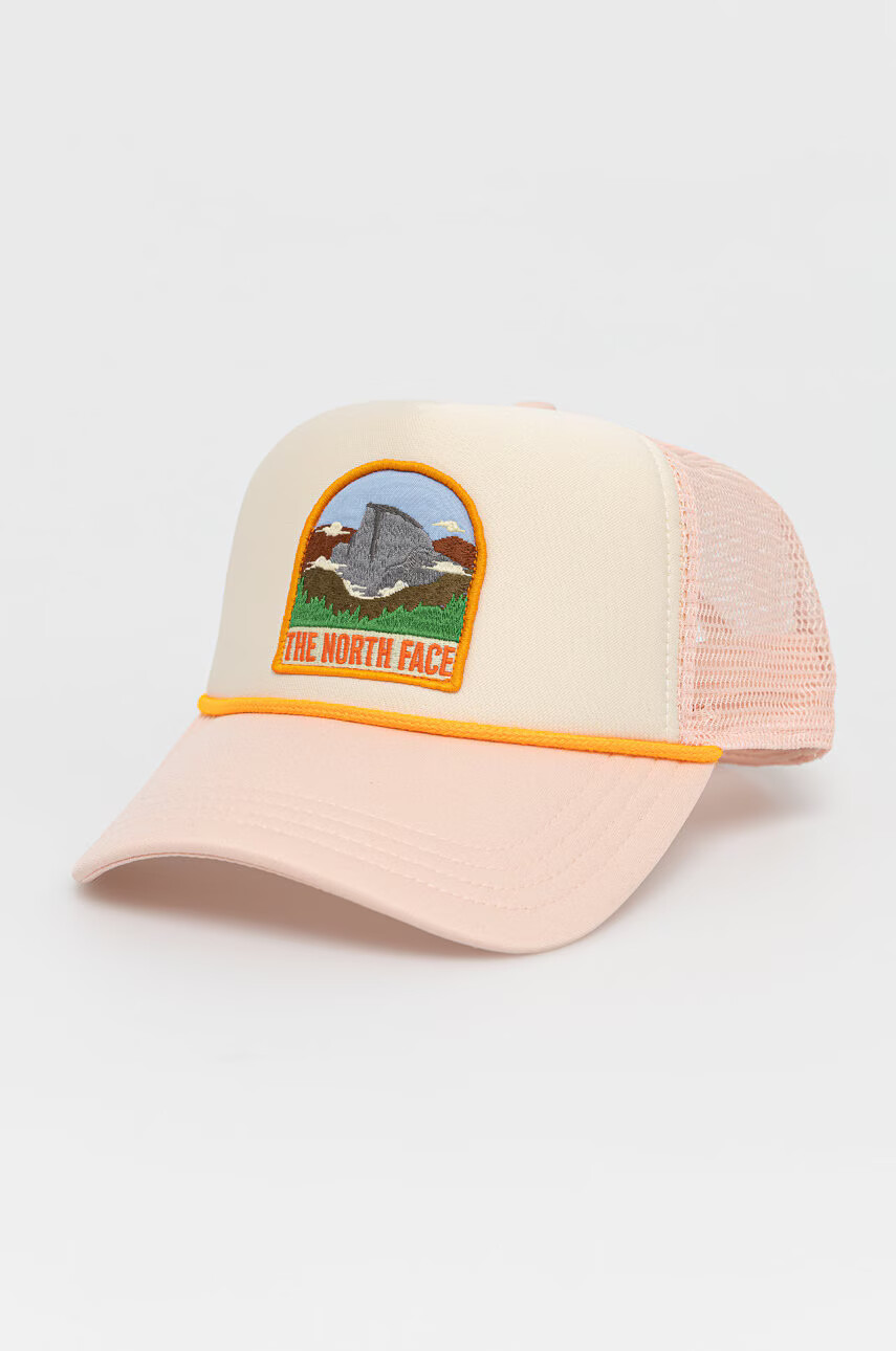 The North Face Шапка в розово с апликация - Pepit.bg