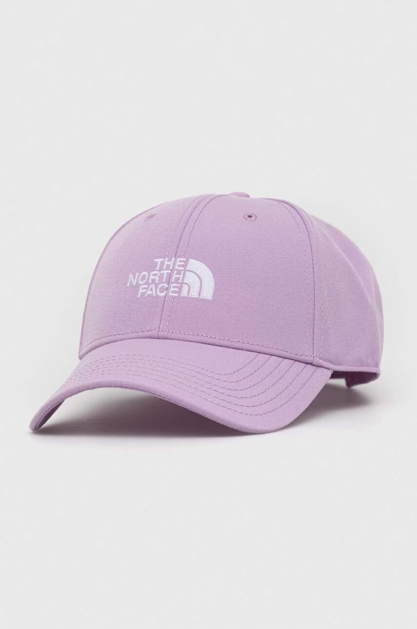 The North Face Шапка с козирка в лилаво с апликация - Pepit.bg