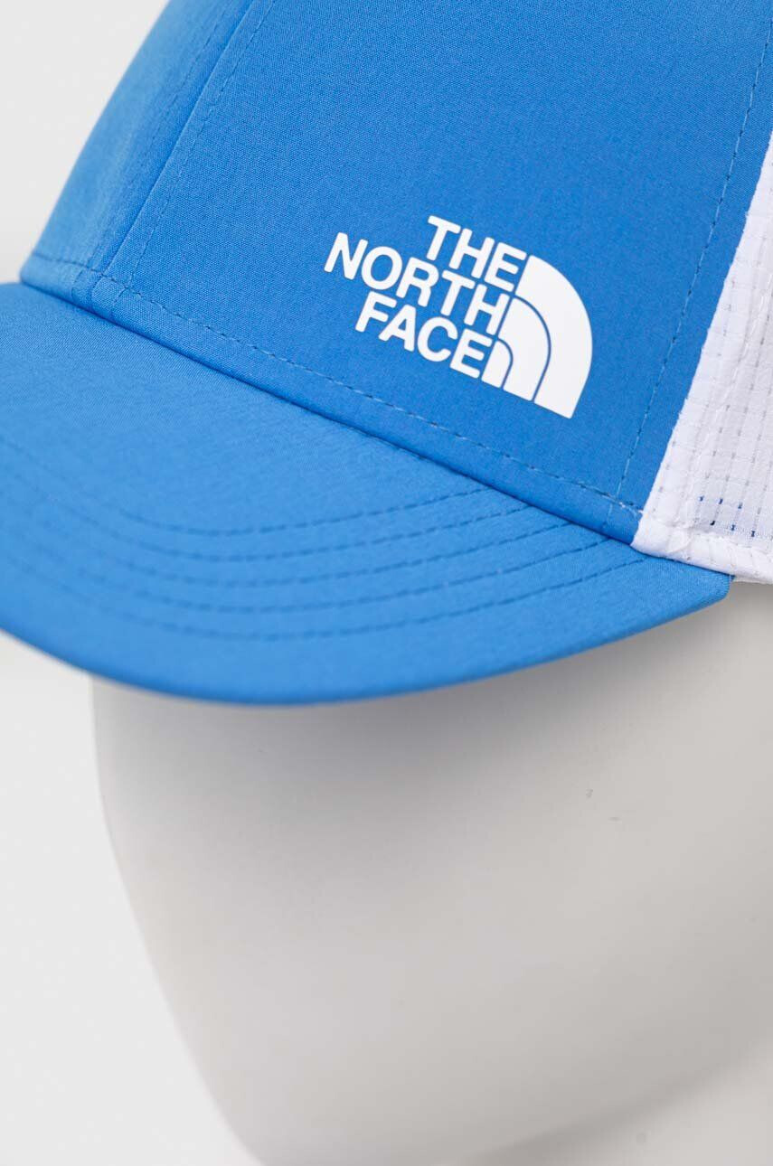 The North Face Шапка с козирка Trail Trucker 2.0 в синьо с принт - Pepit.bg