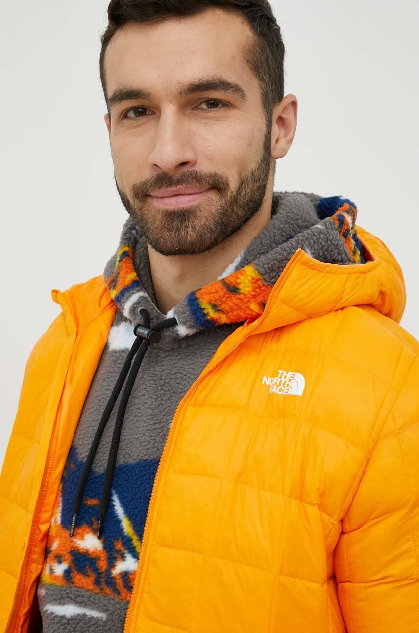 The North Face Спортно яке Thermoball Eco 2.0 в оранжево - Pepit.bg