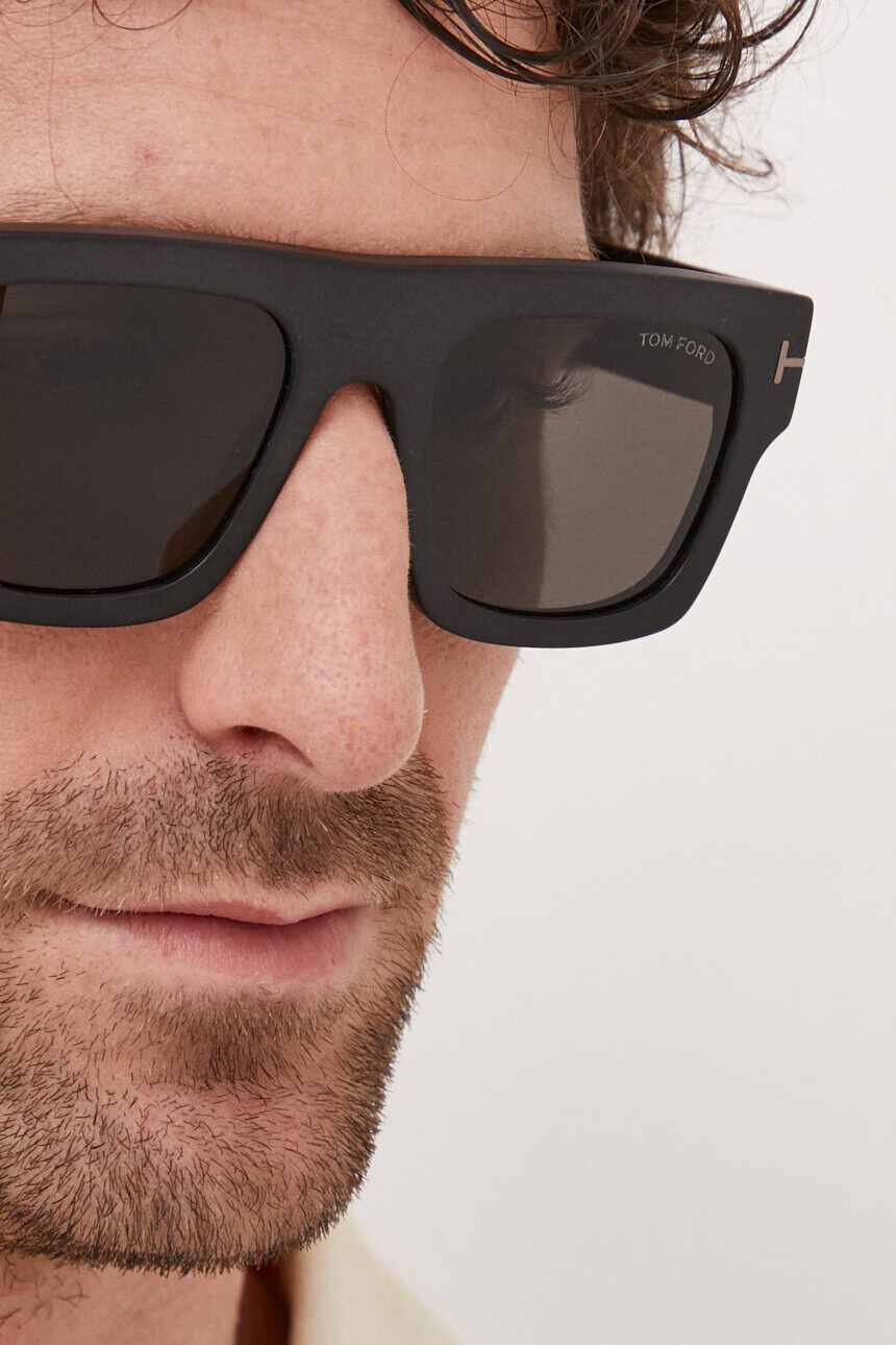 Tom Ford Слънчеви очила в черно - Pepit.bg