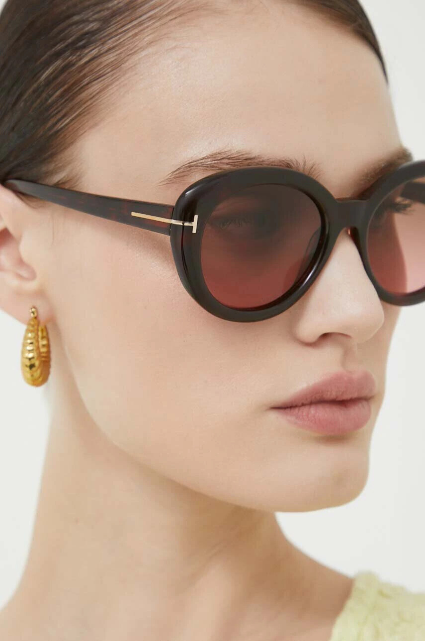Tom Ford Слънчеви очила в кафяво - Pepit.bg