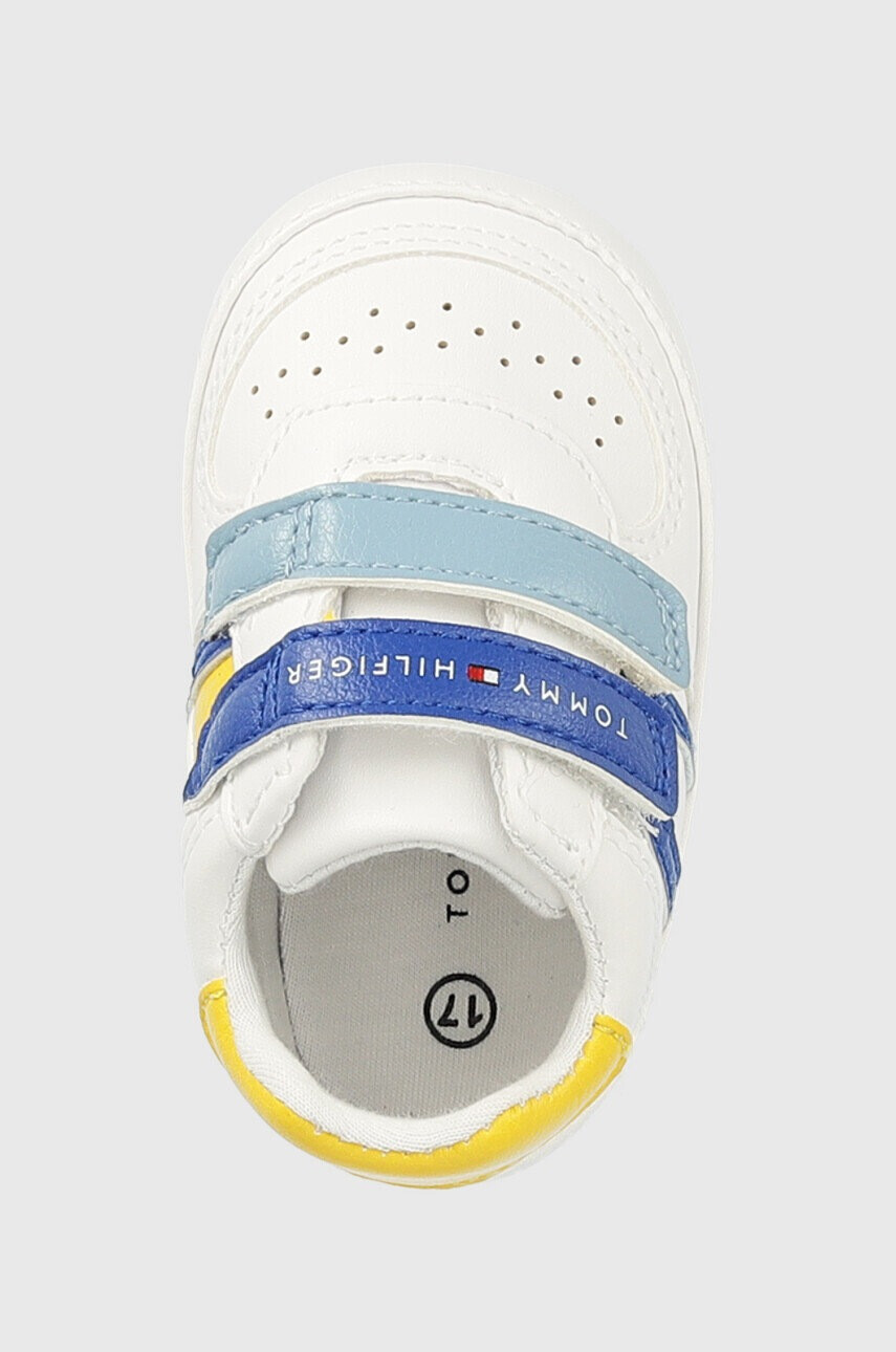 Tommy Hilfiger Бебешки маратонки в бяло - Pepit.bg