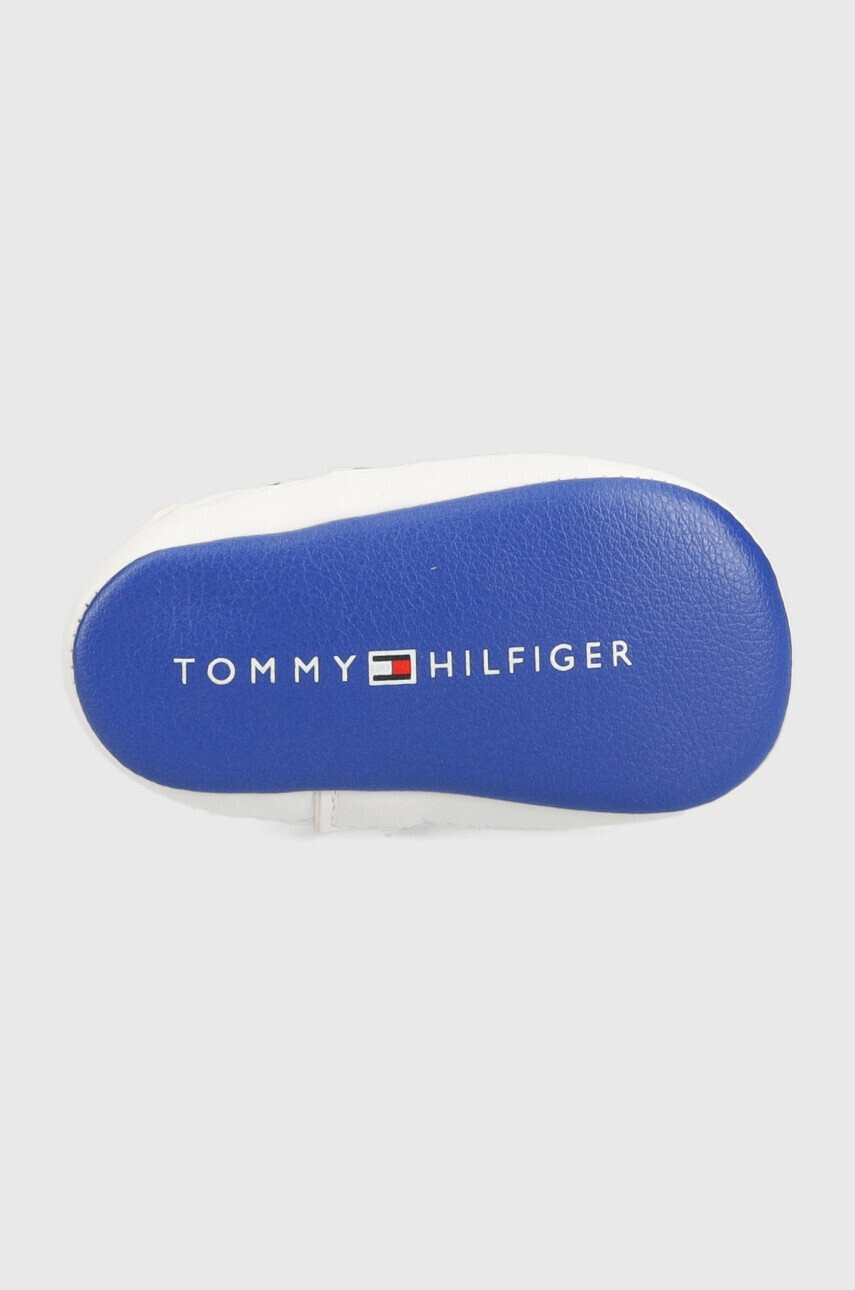 Tommy Hilfiger Бебешки маратонки в бяло - Pepit.bg
