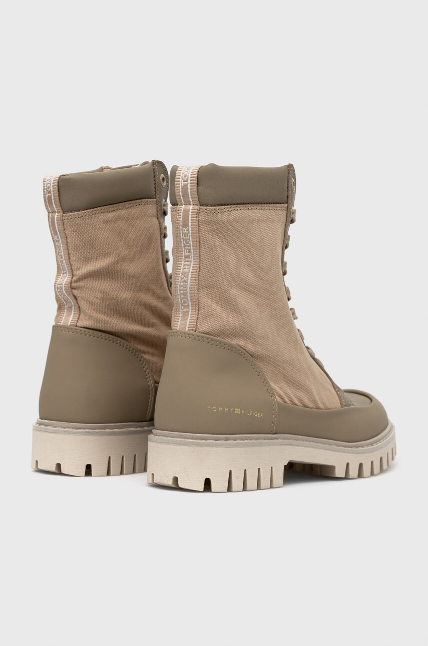 Tommy Hilfiger Боти Th Casual Lace Up Boot в бежово с равна подметка - Pepit.bg