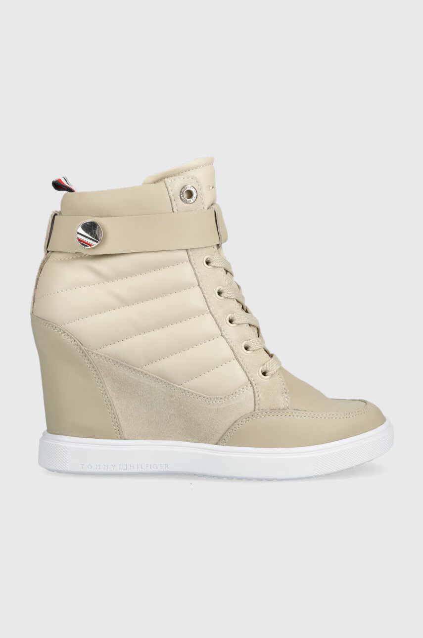 Tommy Hilfiger Боти Wedge Sneaker Boot в бежово със скосена платформа - Pepit.bg