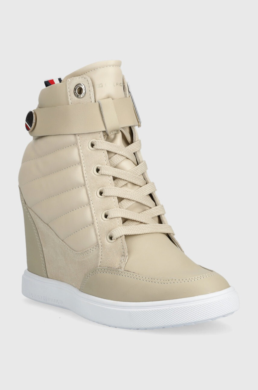 Tommy Hilfiger Боти Wedge Sneaker Boot в бежово със скосена платформа - Pepit.bg