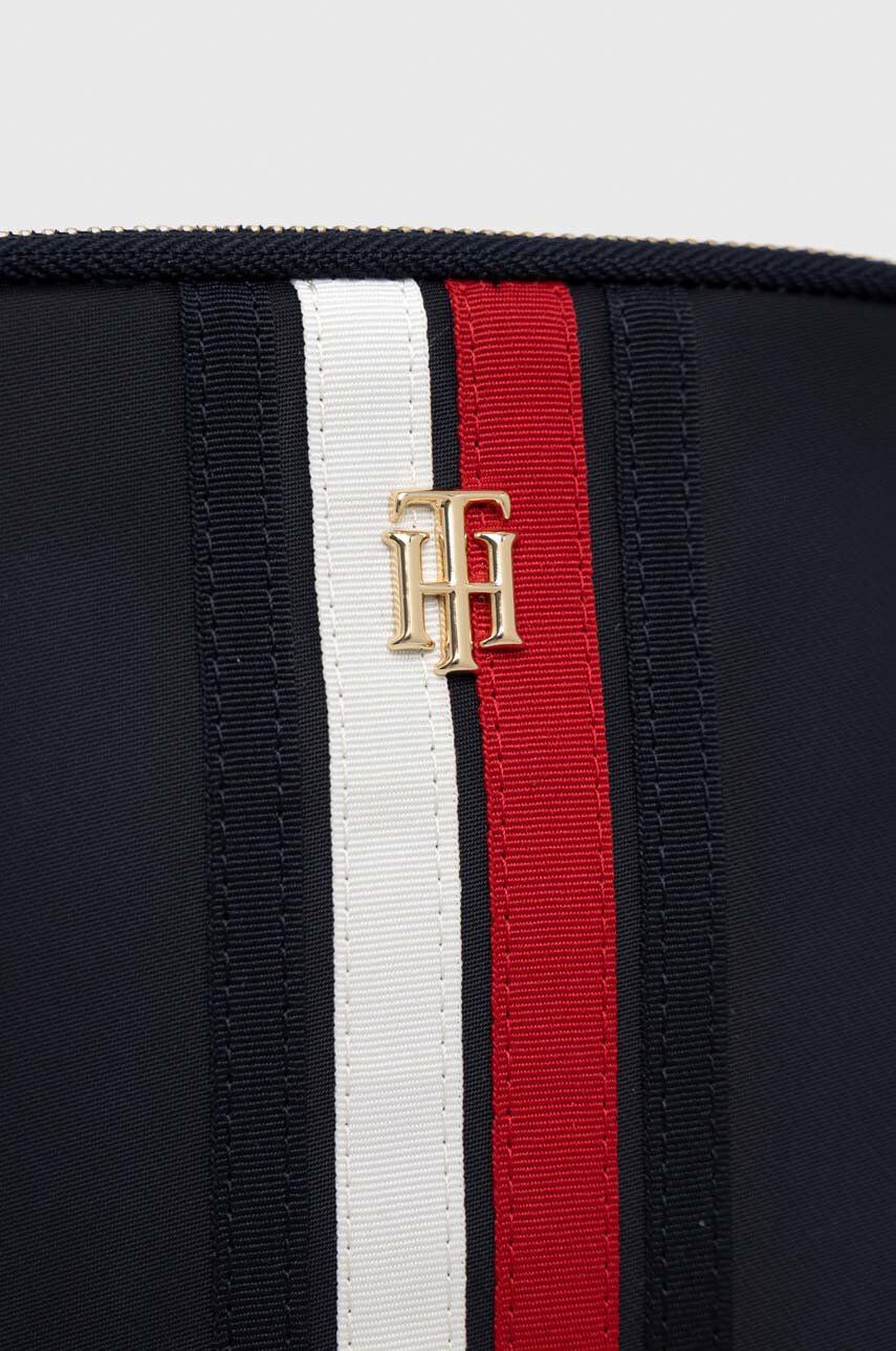 Tommy Hilfiger Чанта в тъмносиньо - Pepit.bg