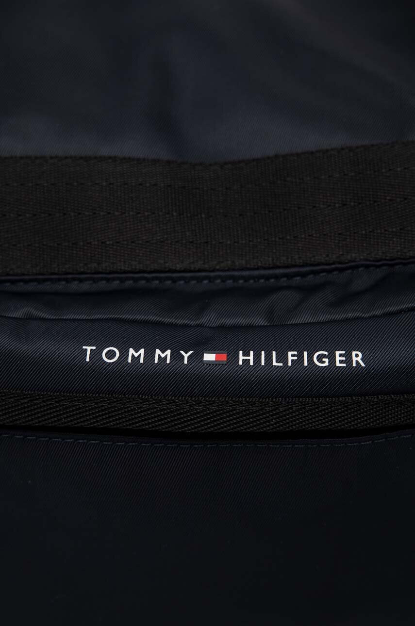 Tommy Hilfiger Чанта в тъмносиньо - Pepit.bg