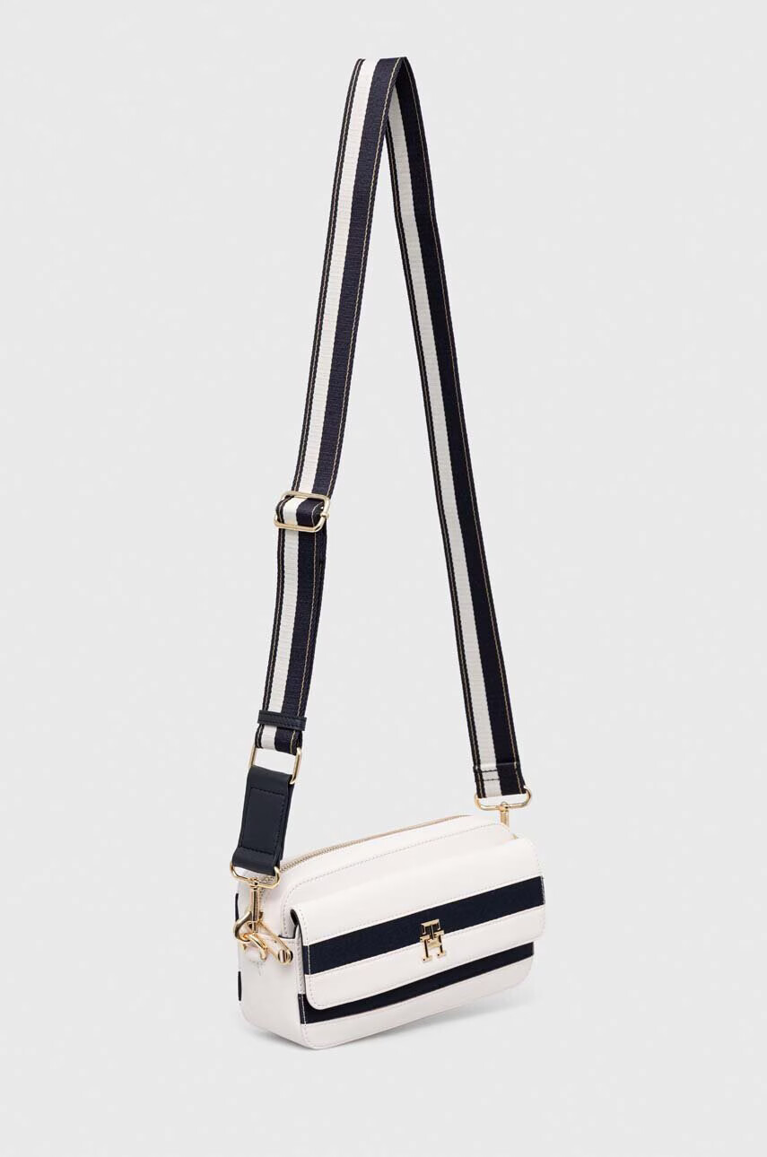 Tommy Hilfiger Чанта в бяло - Pepit.bg