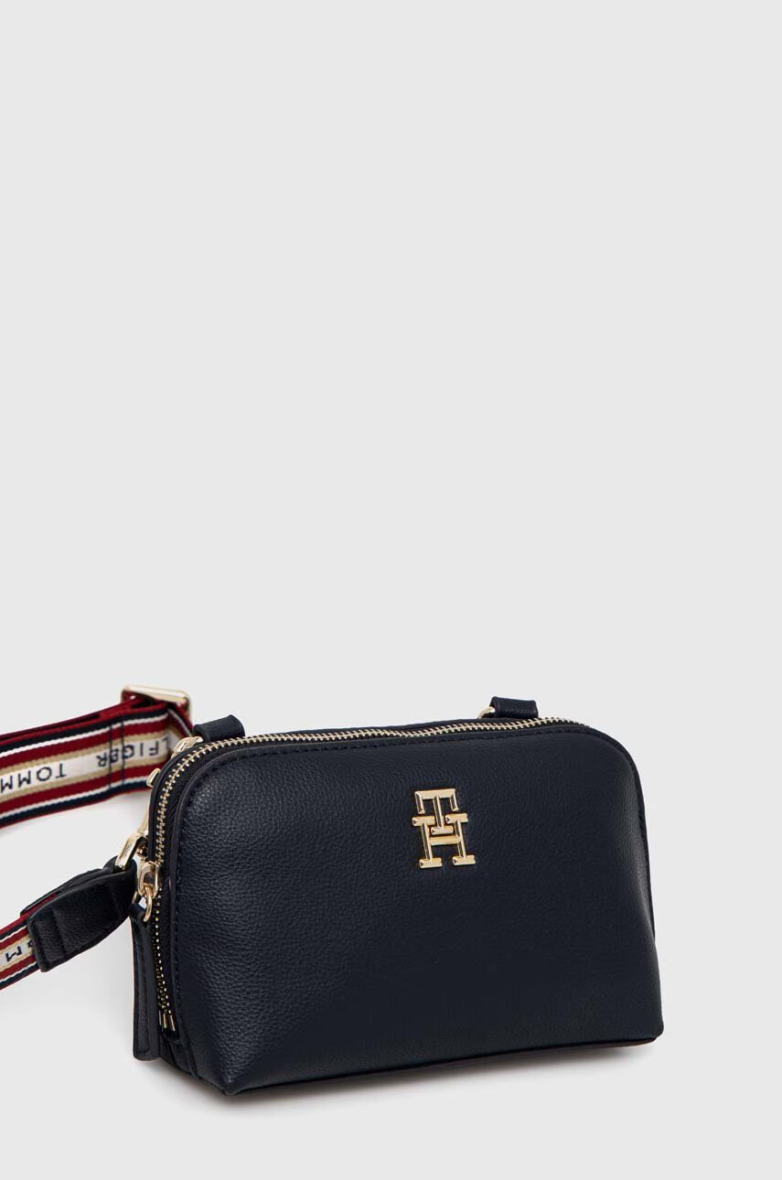 Tommy Hilfiger Чанта в тъмносиньо - Pepit.bg