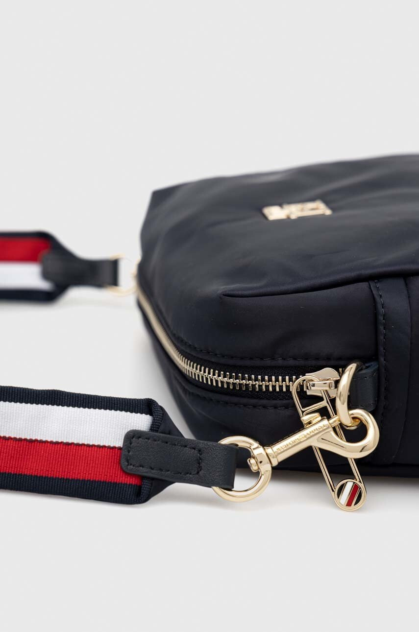 Tommy Hilfiger Чанта в тъмносиньо - Pepit.bg