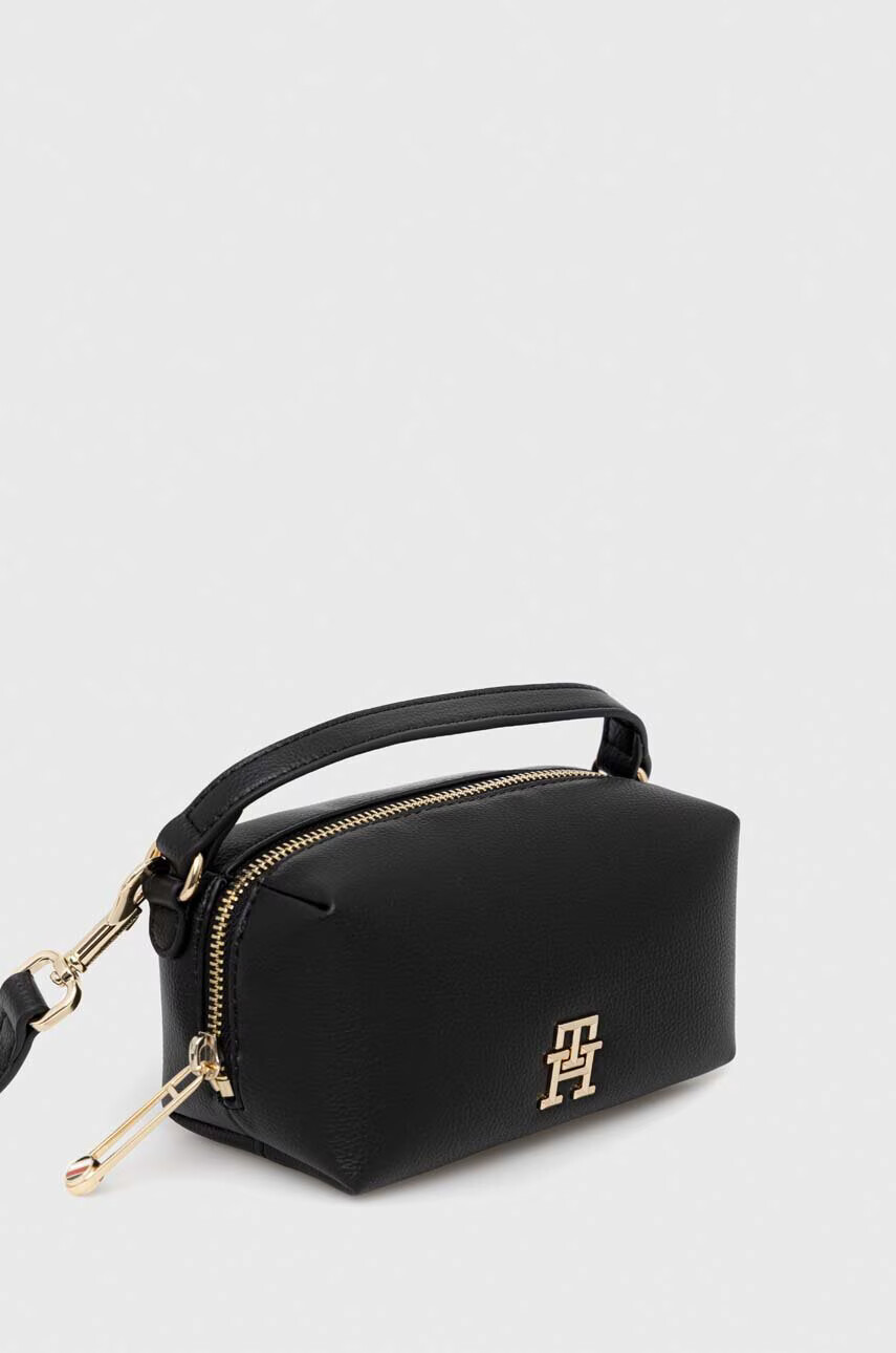 Tommy Hilfiger Чанта в черно - Pepit.bg