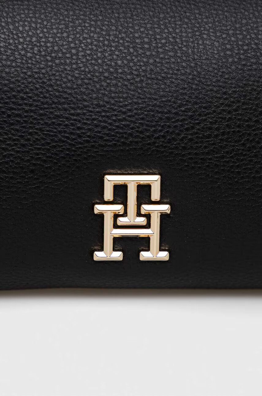 Tommy Hilfiger Чанта в черно - Pepit.bg