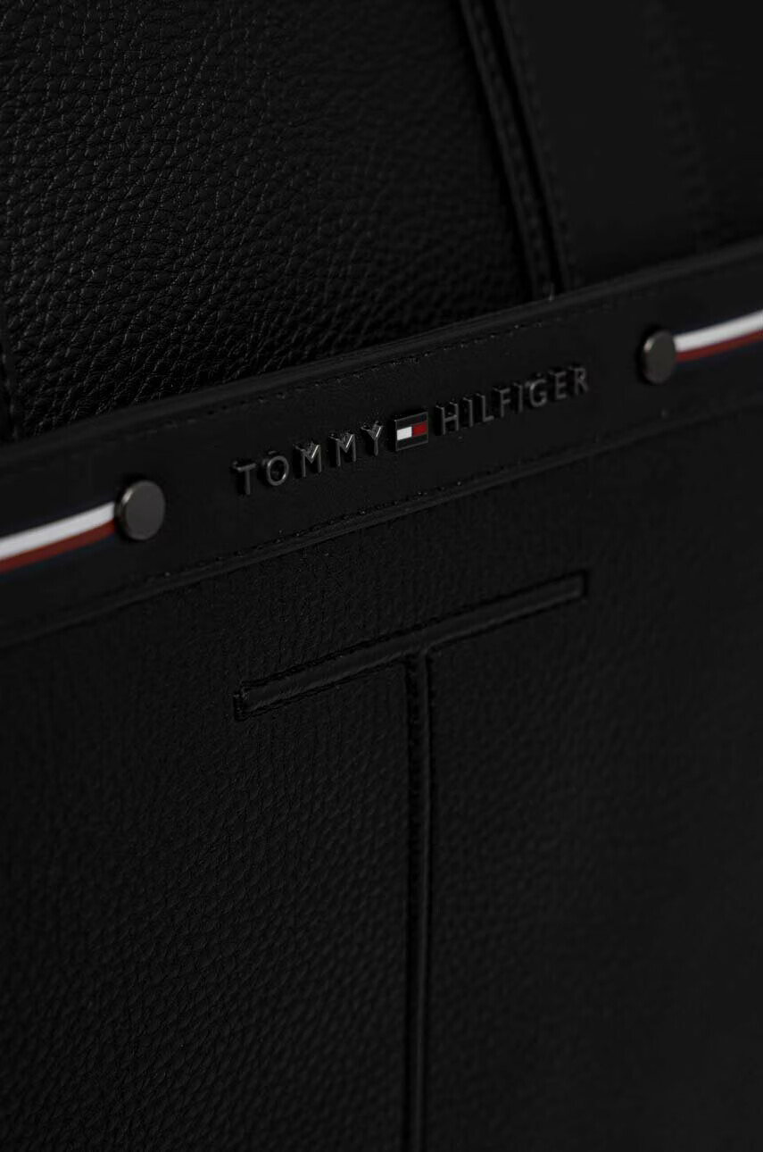 Tommy Hilfiger Чанта в черно - Pepit.bg