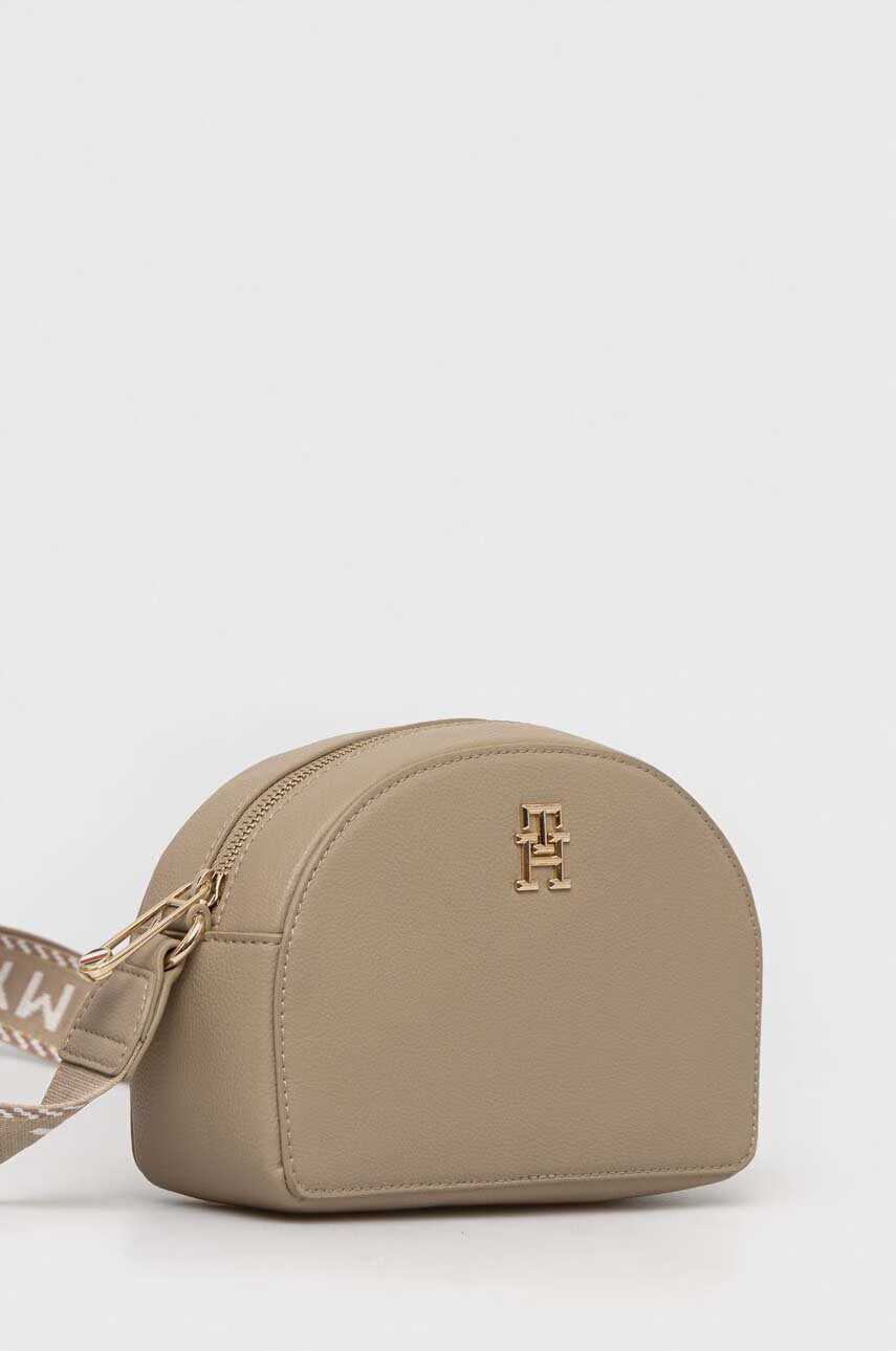 Tommy Hilfiger Чанта в бежово - Pepit.bg