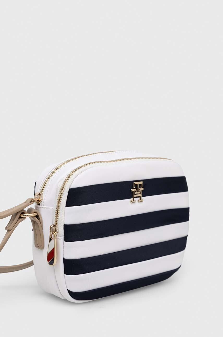 Tommy Hilfiger Чанта в бяло - Pepit.bg