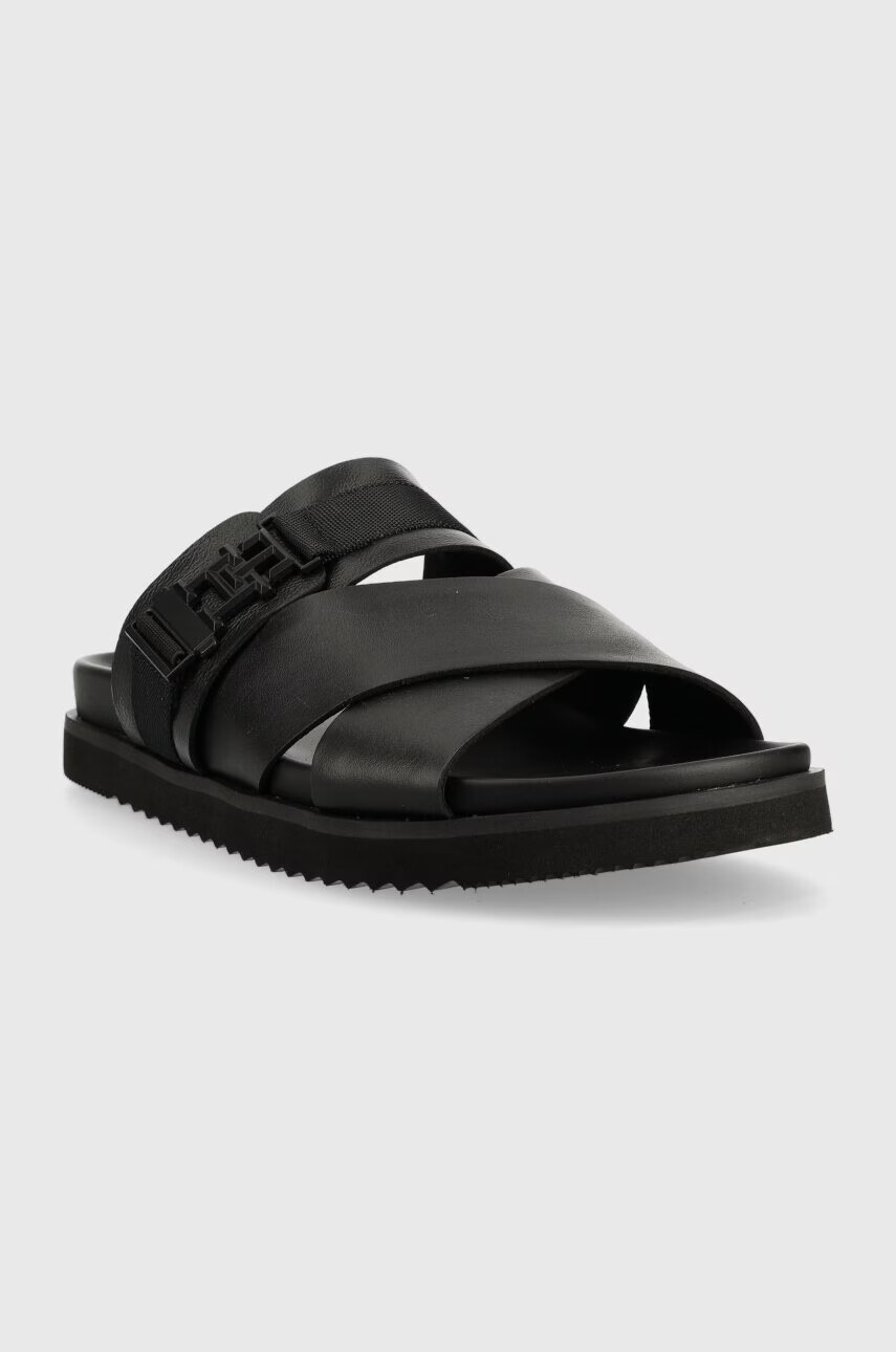 Tommy Hilfiger Чехли TH CLEATED LEATHER SANDAL в черно FM0FM04458 - Pepit.bg