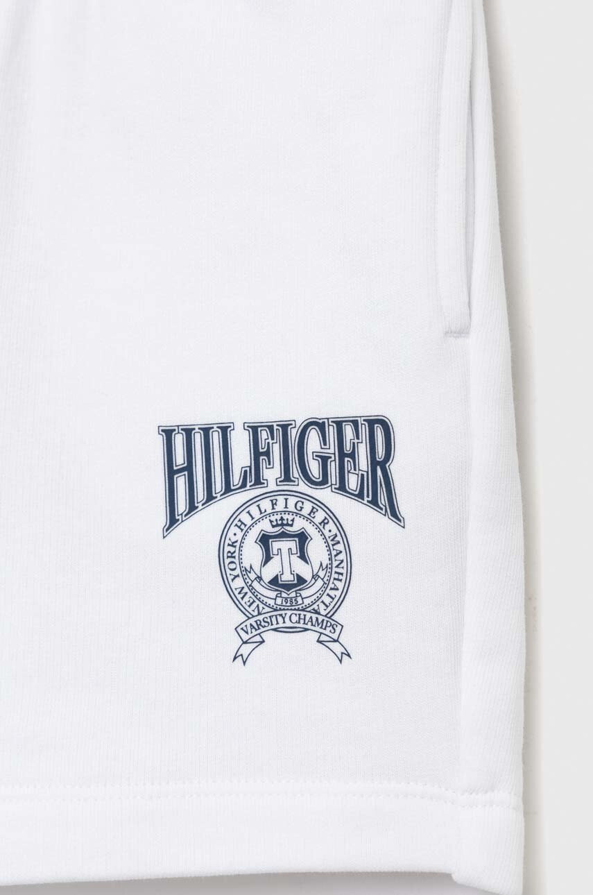 Tommy Hilfiger Детски къси панталони в бяло с регулируема талия - Pepit.bg