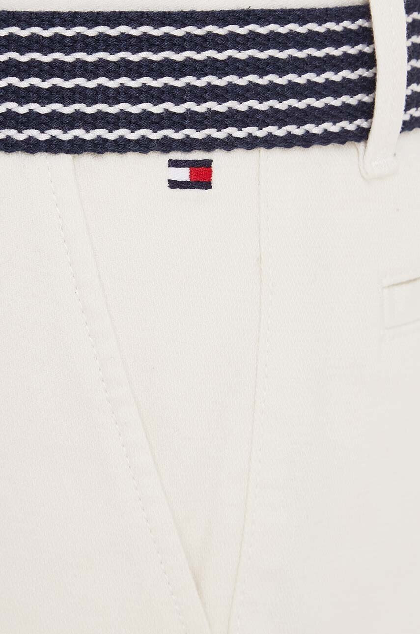 Tommy Hilfiger Детски къси панталони в бяло с регулируема талия - Pepit.bg