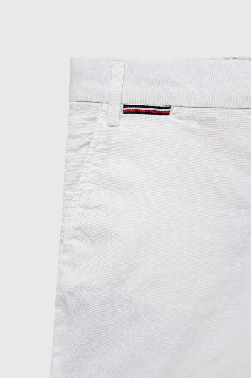 Tommy Hilfiger Детски къси панталони в бяло с регулируема талия - Pepit.bg