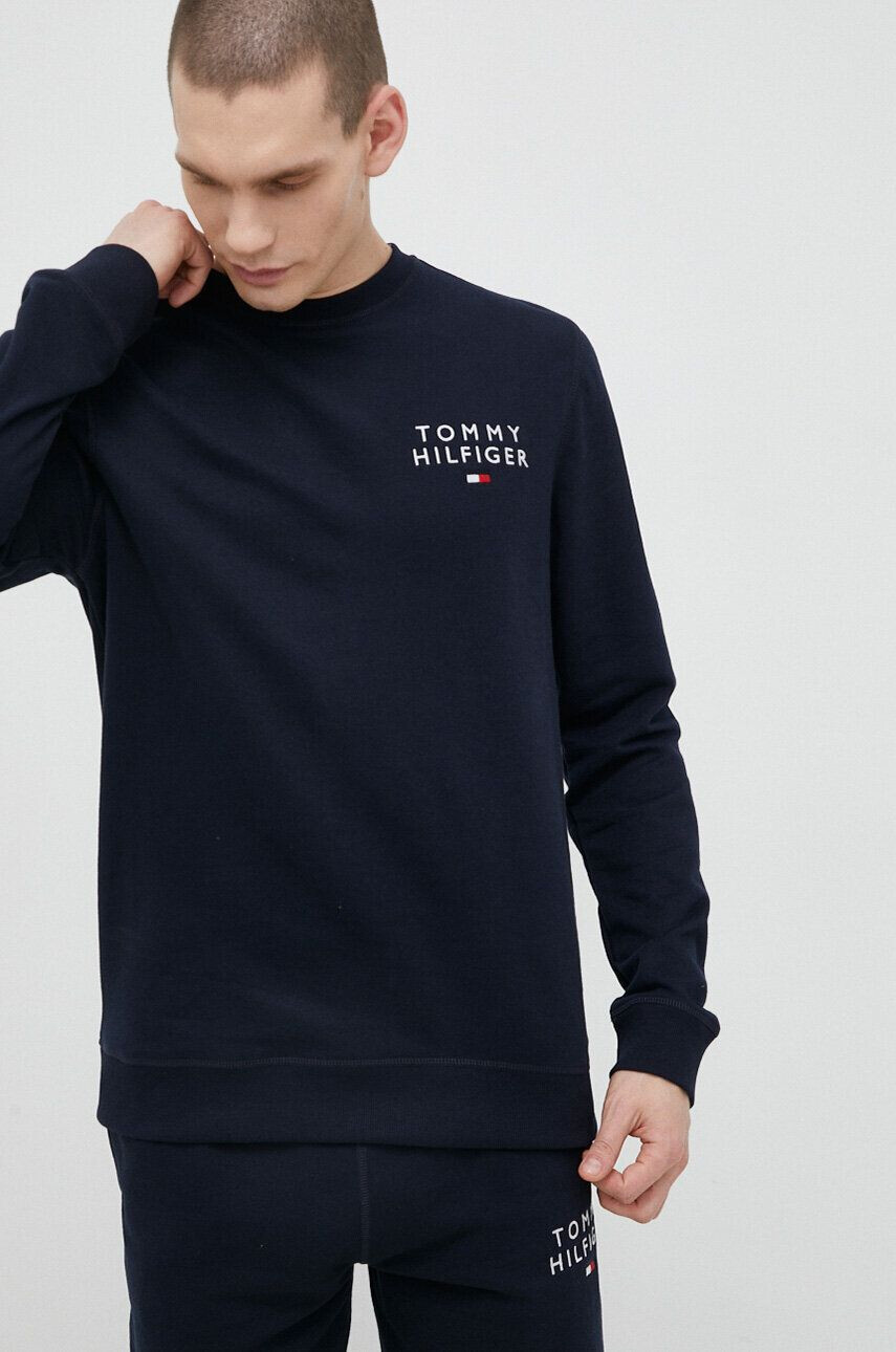 Tommy Hilfiger Домашен суичър в тъмносиньо с десен - Pepit.bg