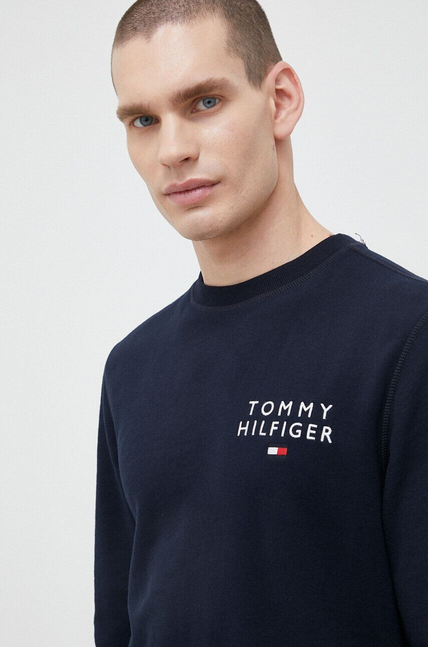 Tommy Hilfiger Домашен суичър в тъмносиньо с десен - Pepit.bg