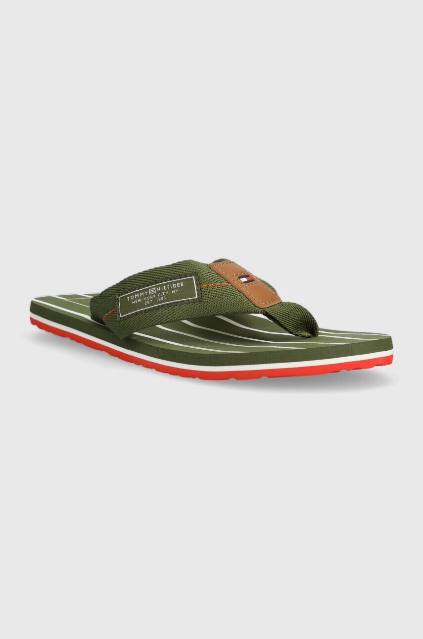 Tommy Hilfiger Джапанки PATCH HILFIGER BEACH SANDAL в зелено FM0FM04470 - Pepit.bg