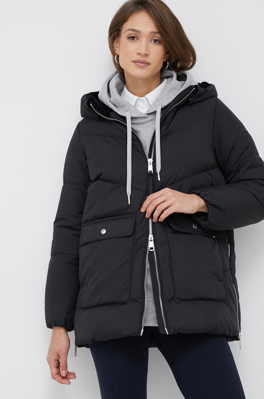 Tommy Hilfiger Яке в черно със зимна изолация - Pepit.bg