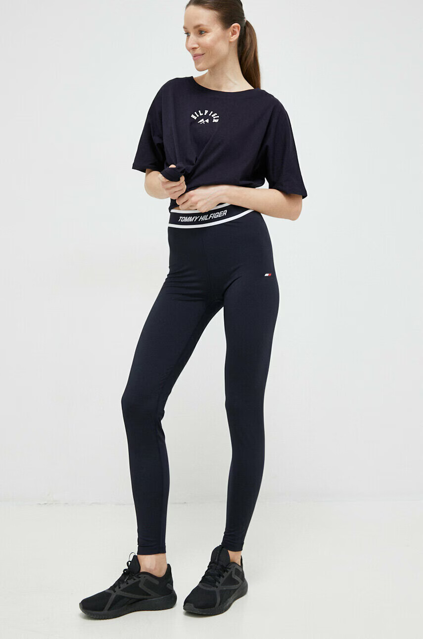 Tommy Hilfiger Клин в тъмносиньо с изчистен дизайн - Pepit.bg