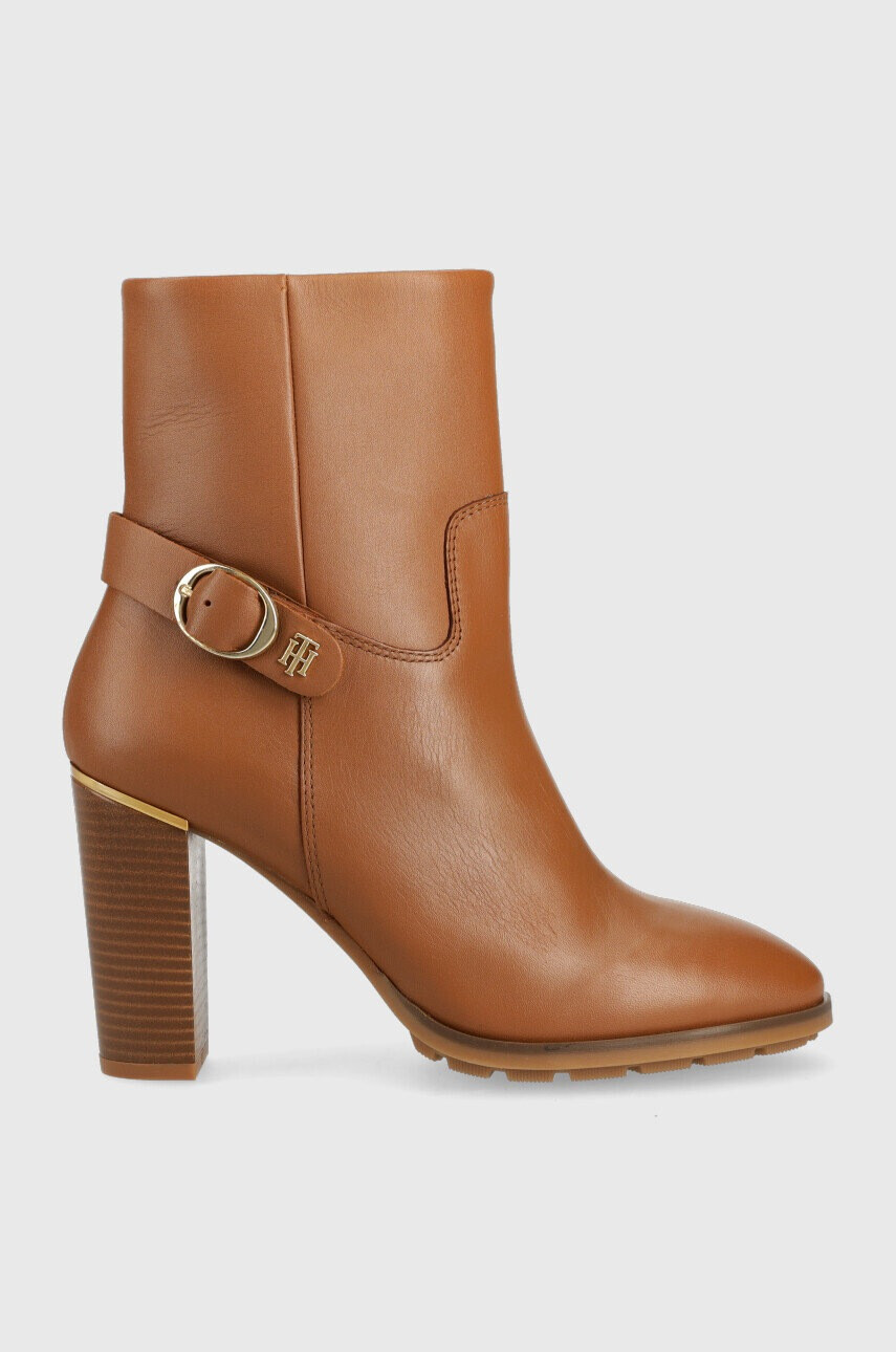 Tommy Hilfiger Кожени боти Belt High Heel Boot в кафяво с висок ток - Pepit.bg