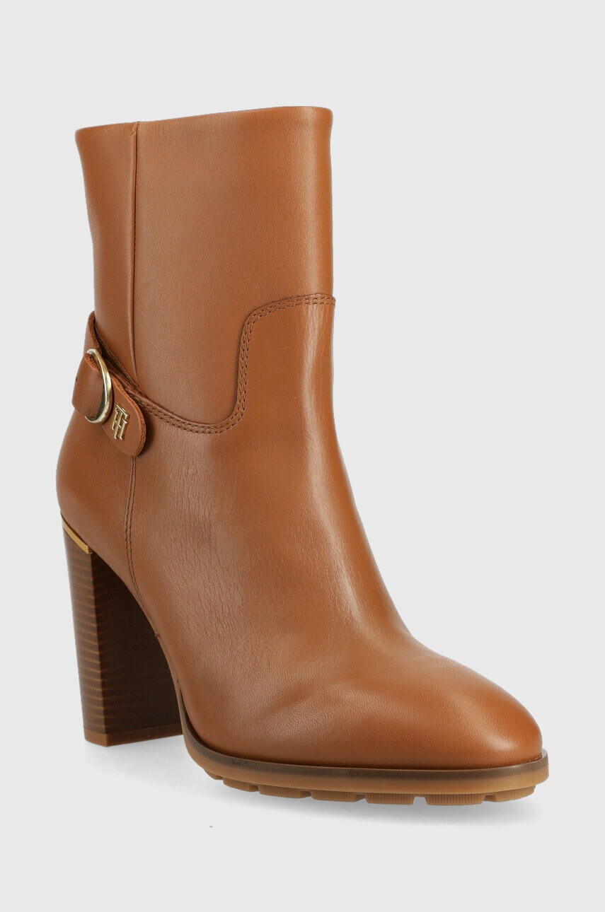 Tommy Hilfiger Кожени боти Belt High Heel Boot в кафяво с висок ток - Pepit.bg