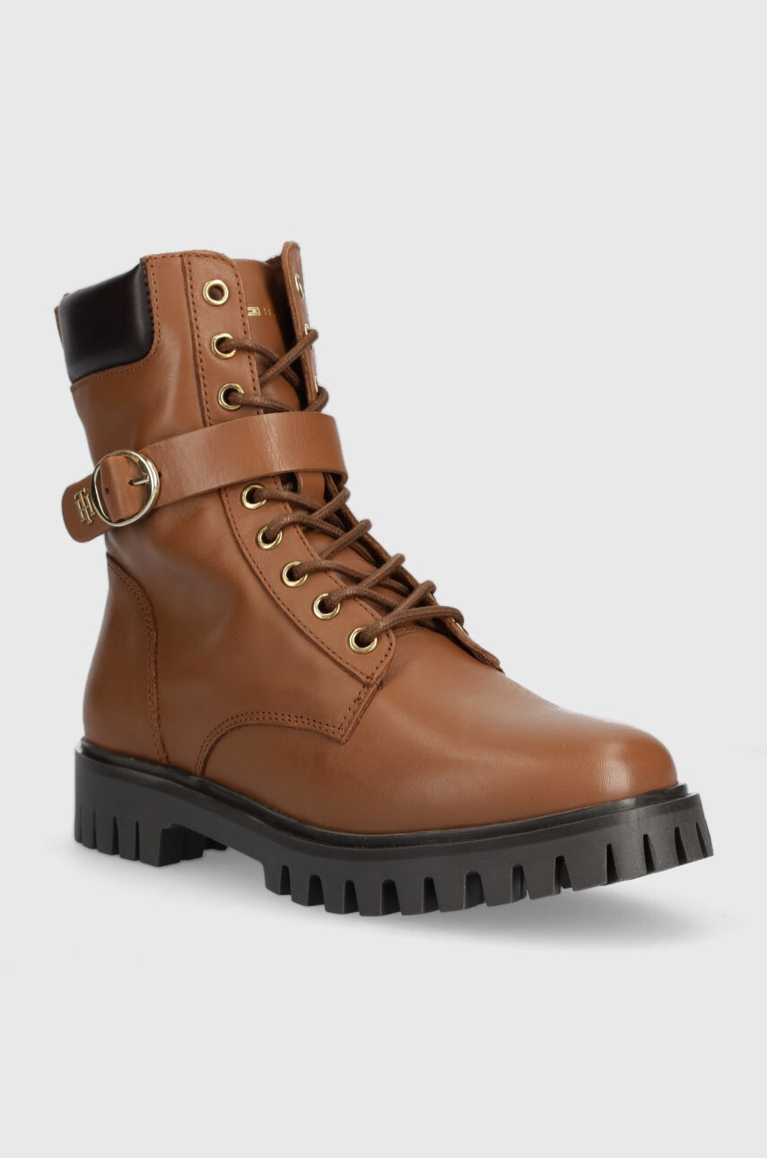 Tommy Hilfiger Кожени боти Buckle Lace Up в кафяво с равна подметка - Pepit.bg