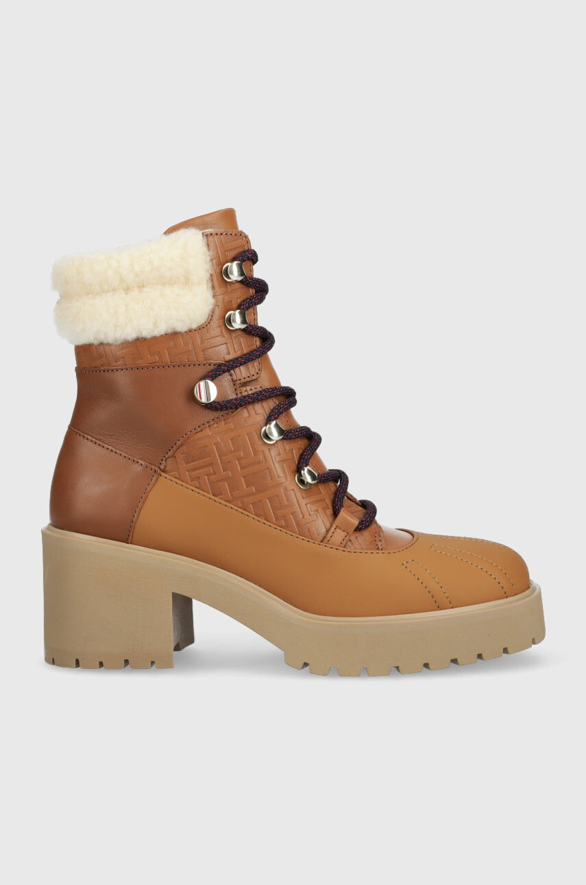 Tommy Hilfiger Кожени боти Heel Laced Monogram Boot в кафяво с висок ток - Pepit.bg