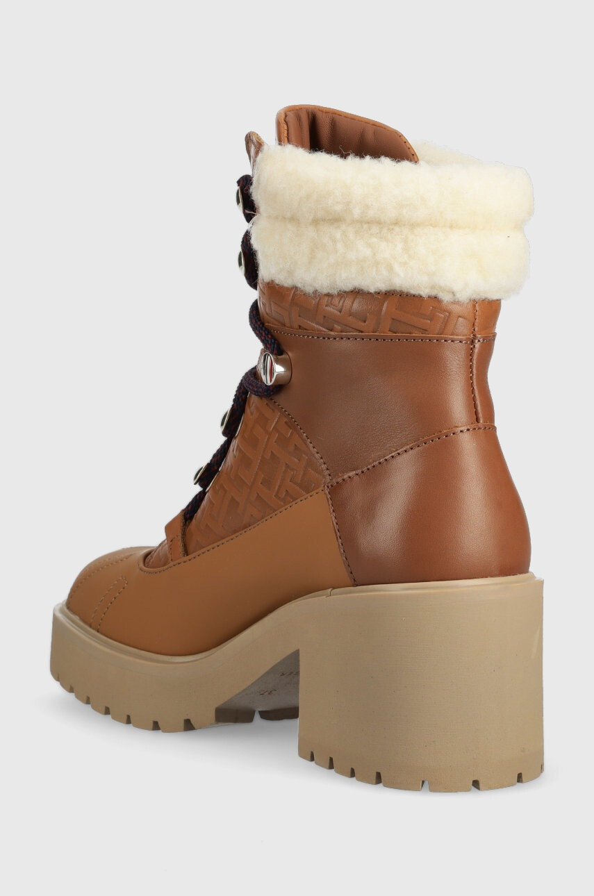 Tommy Hilfiger Кожени боти Heel Laced Monogram Boot в кафяво с висок ток - Pepit.bg