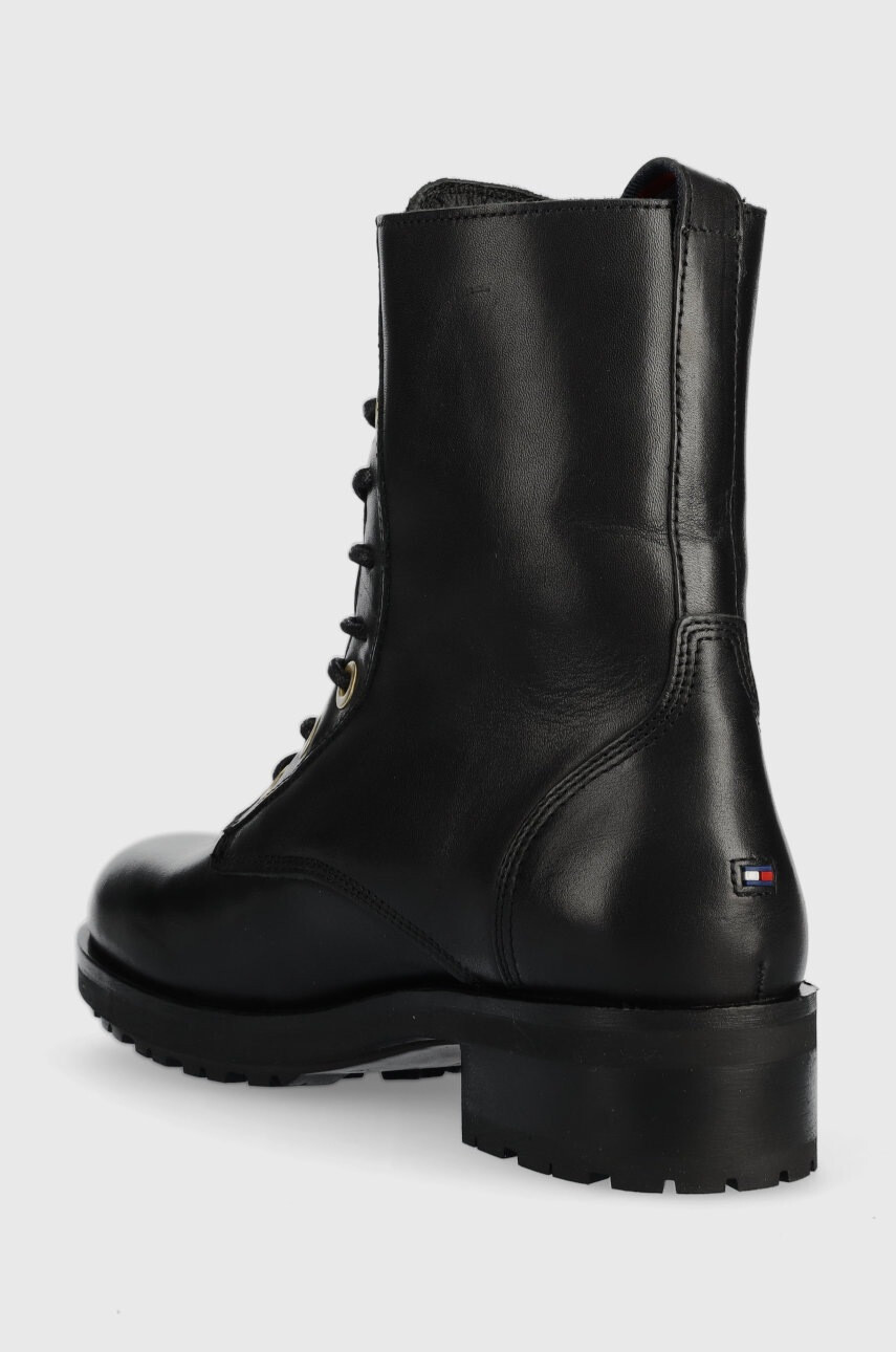 Tommy Hilfiger Кожени кубинки Th Essentials Biker Boot в черно с равна подметка с изолация - Pepit.bg