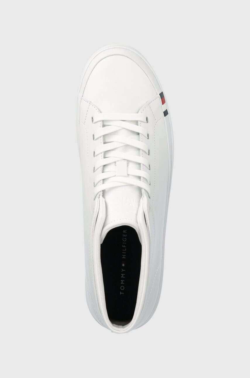 Tommy Hilfiger Кожени маратонки ELEVATED VULC LEATHER MID в бяло FM0FM04419 - Pepit.bg