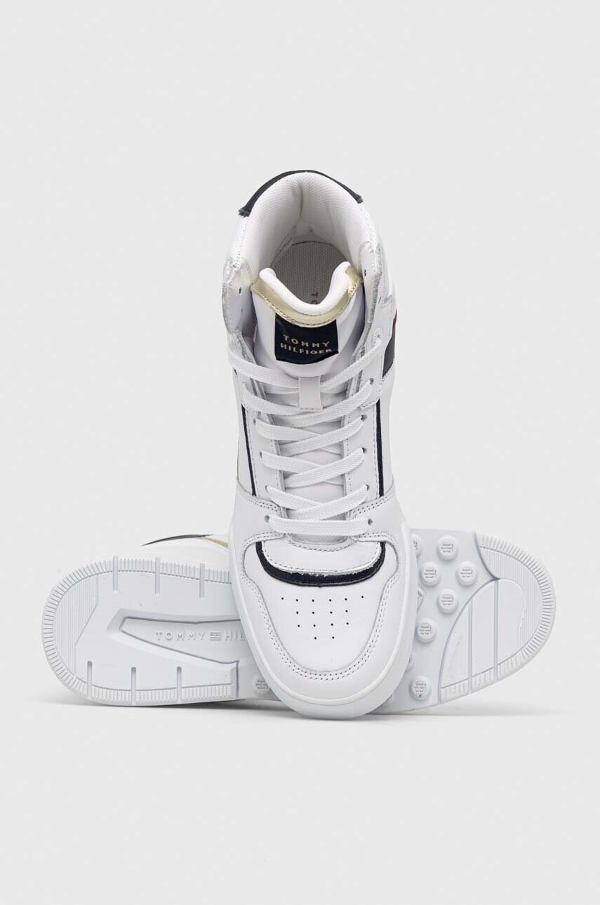 Tommy Hilfiger Кожени маратонки HIGH TH BASKET SNEAKER в бяло FW0FW07023 - Pepit.bg