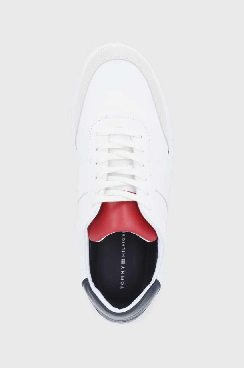 Tommy Hilfiger Кожени обувки в бяло - Pepit.bg