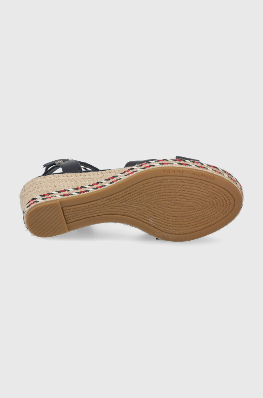 Tommy Hilfiger Кожени сандали - Pepit.bg