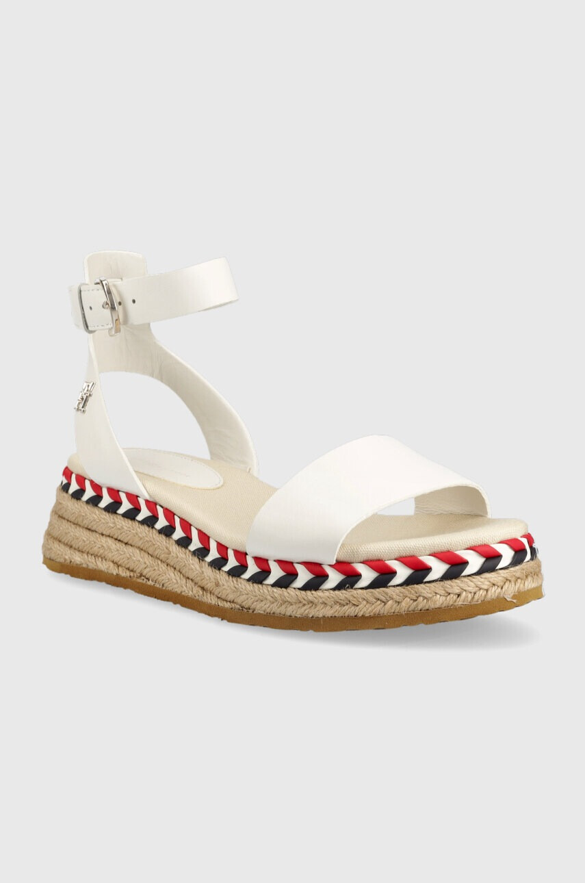 Tommy Hilfiger Кожени сандали LOW WEDGE SANDAL в бяло с платформа - Pepit.bg