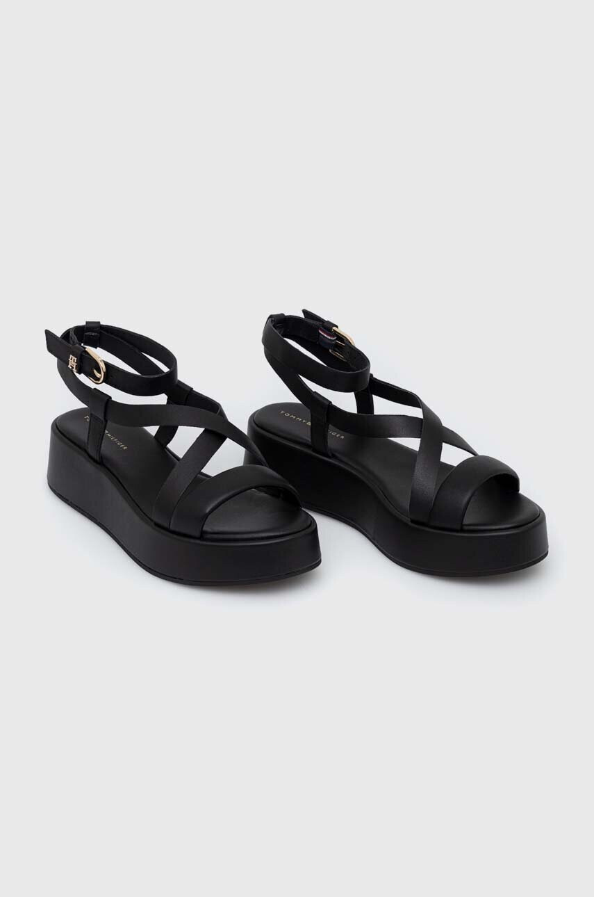 Tommy Hilfiger Кожени сандали NEW FLATFORM STRAP - Pepit.bg