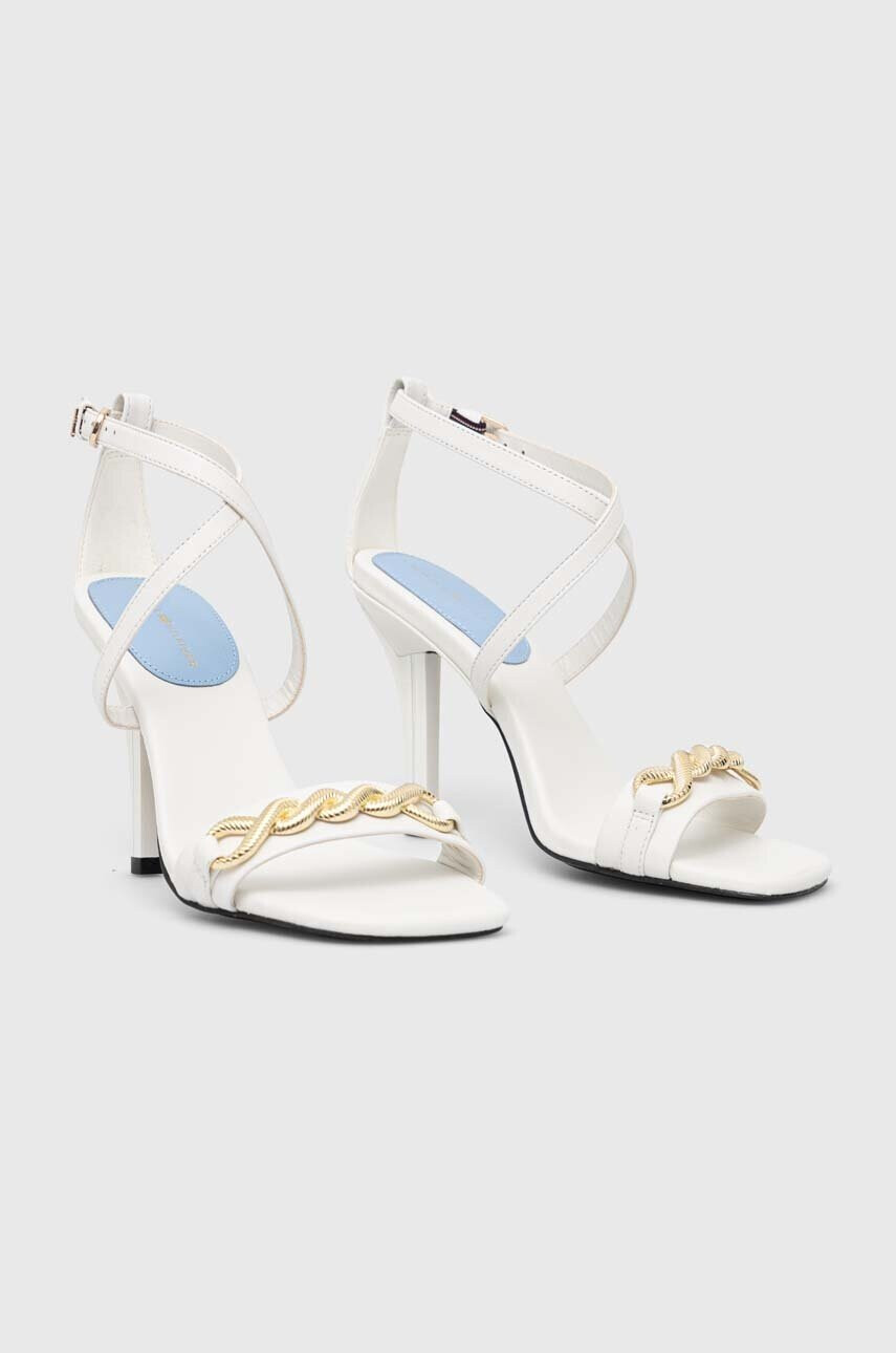 Tommy Hilfiger Кожени сандали TH CHAIN FEMININE HEEL SANDAL в бяло - Pepit.bg